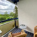 Prázdninový dům E Am Theater Mit Terrasse Und Stellplatz *