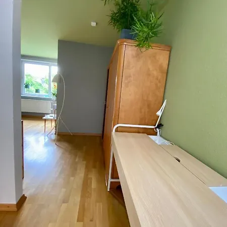 E Am Theater Mit Terrasse Und Stellplatz